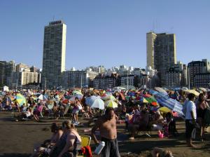 Menschenmassen am Strand