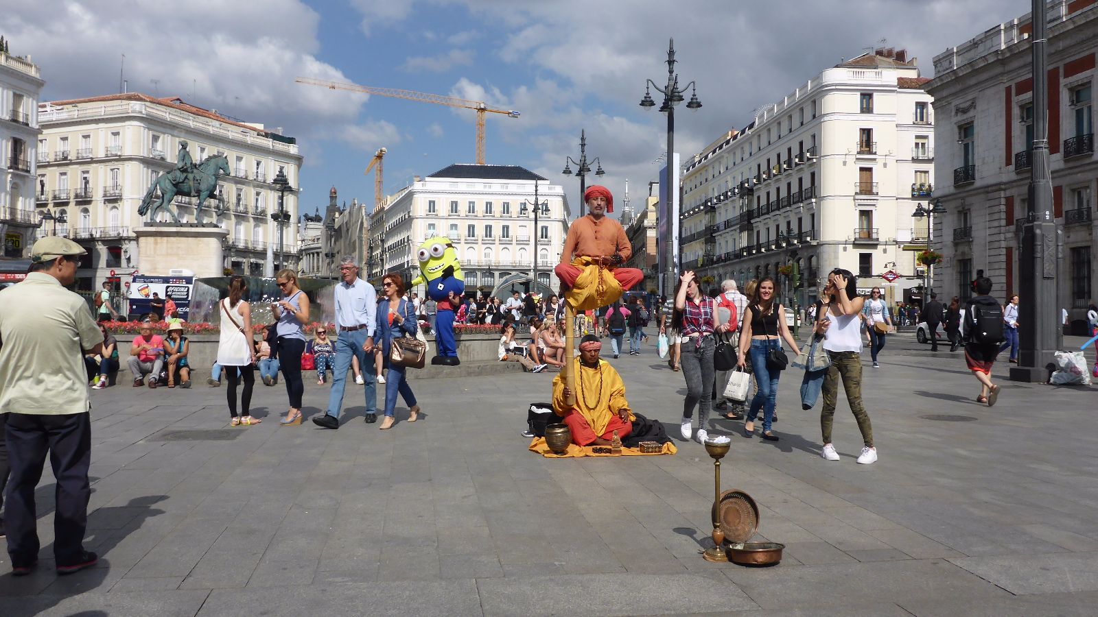 Balancekünstler am Stab an der Puero del Sol