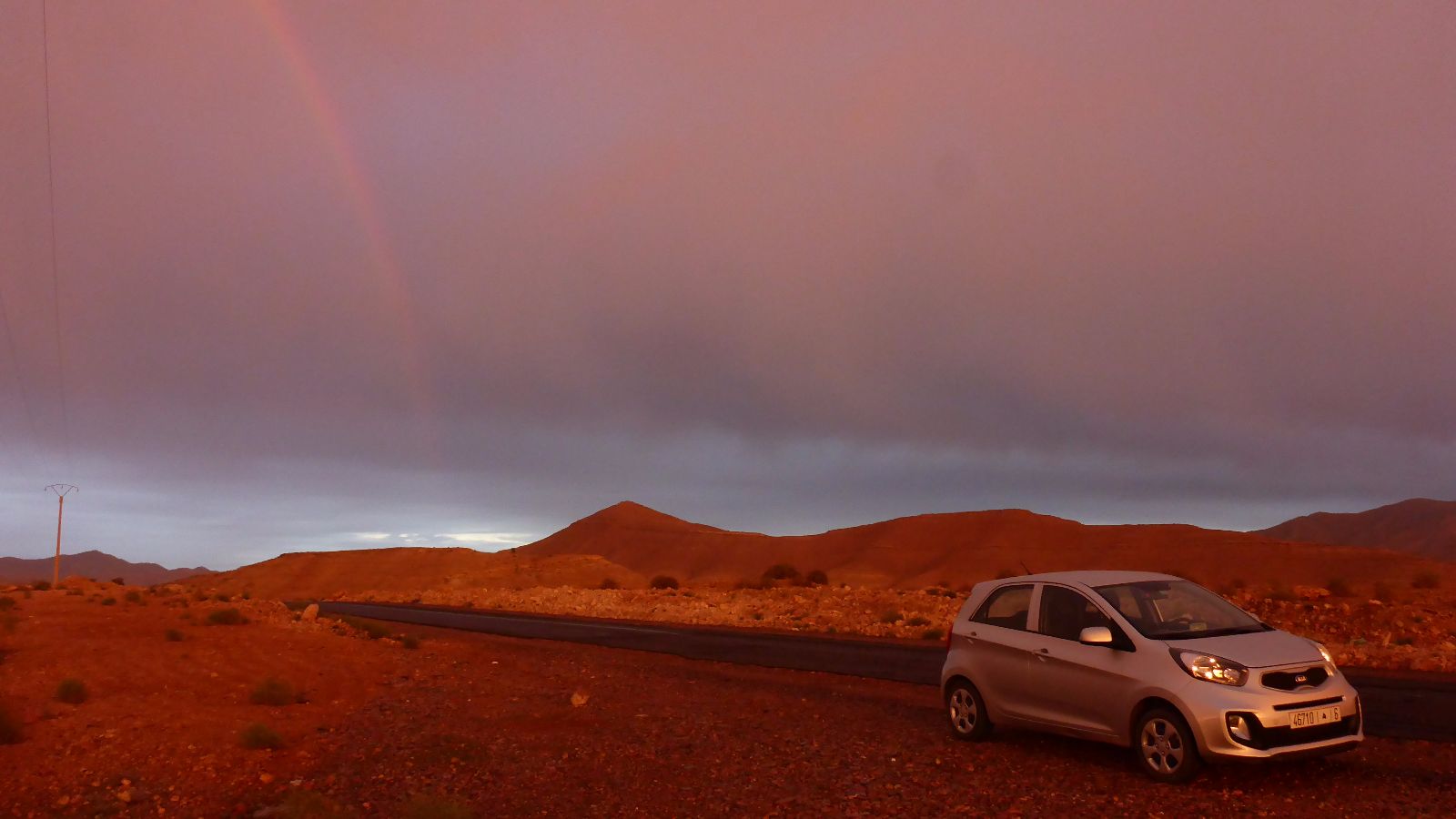 Mit unserem Auto in die Abenddämmerung