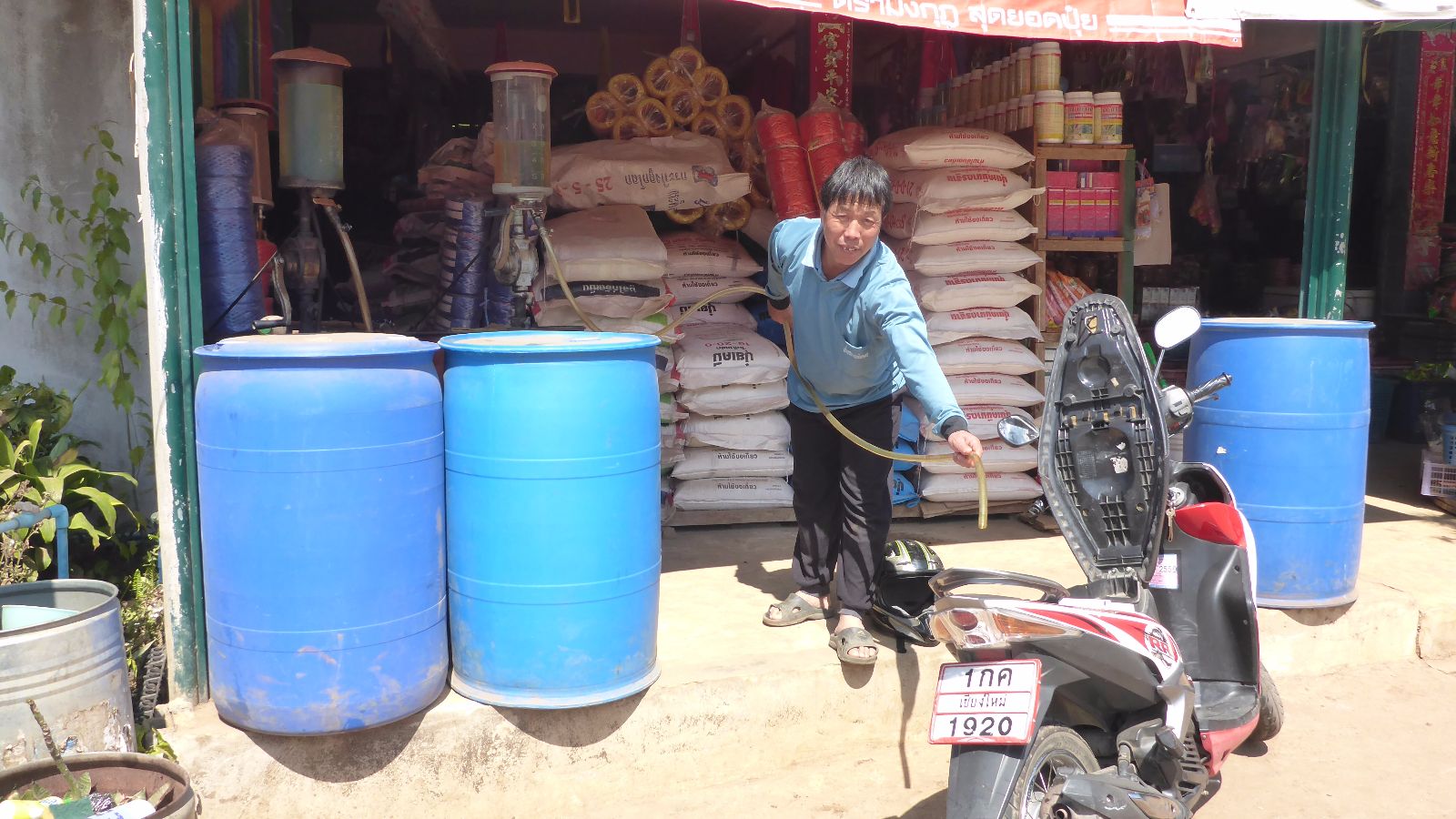 Tankstelle auf dem Mae Hong Son Loop
