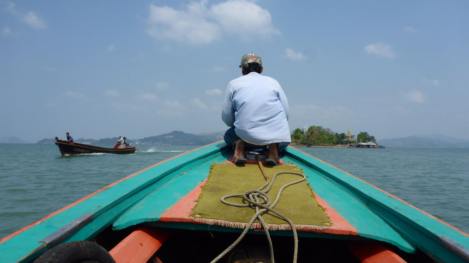 Mit dem Boot über den Grenzfluss nach Myanmar