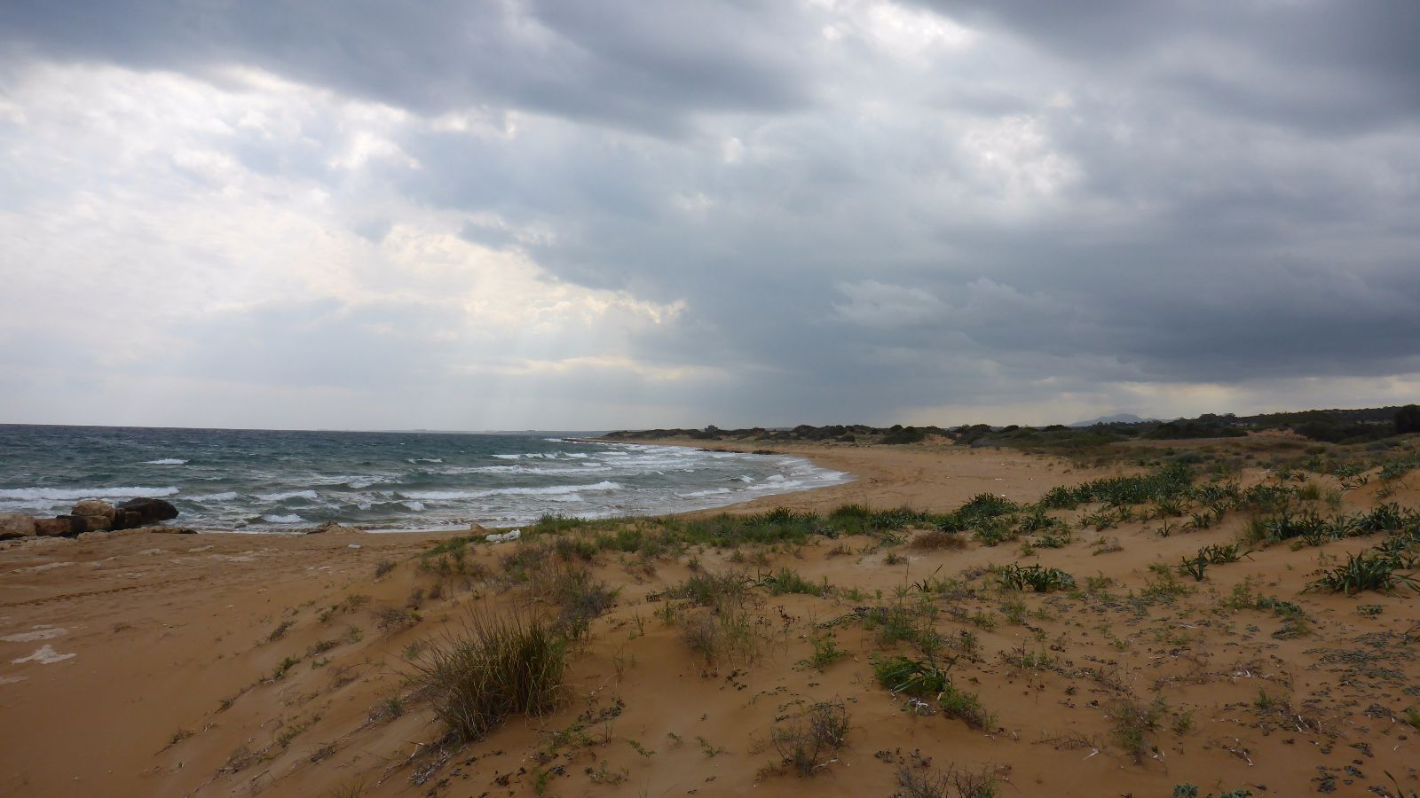 Wilder Strand auf der Karpaz Halbinsel (Nordzypern)