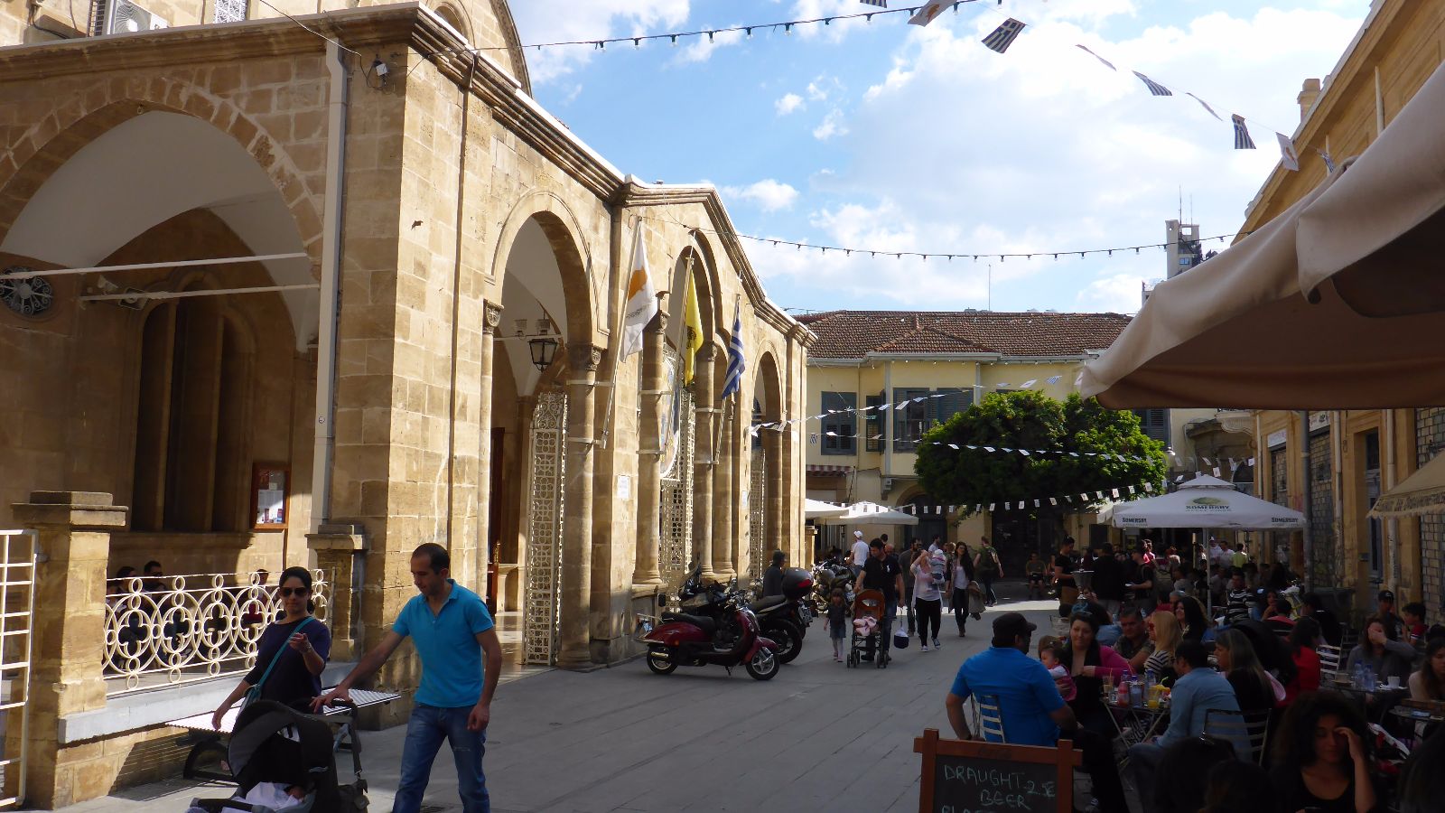 Straßenszene in Süd-Nikosia