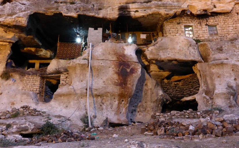 Hasankeyf – Abgründe und Höhlenwohnung